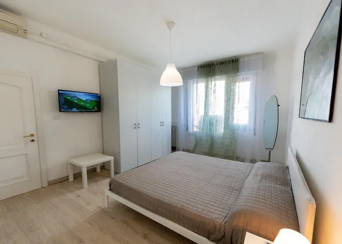 Casa Lilli: Comfort Bolognese شقة